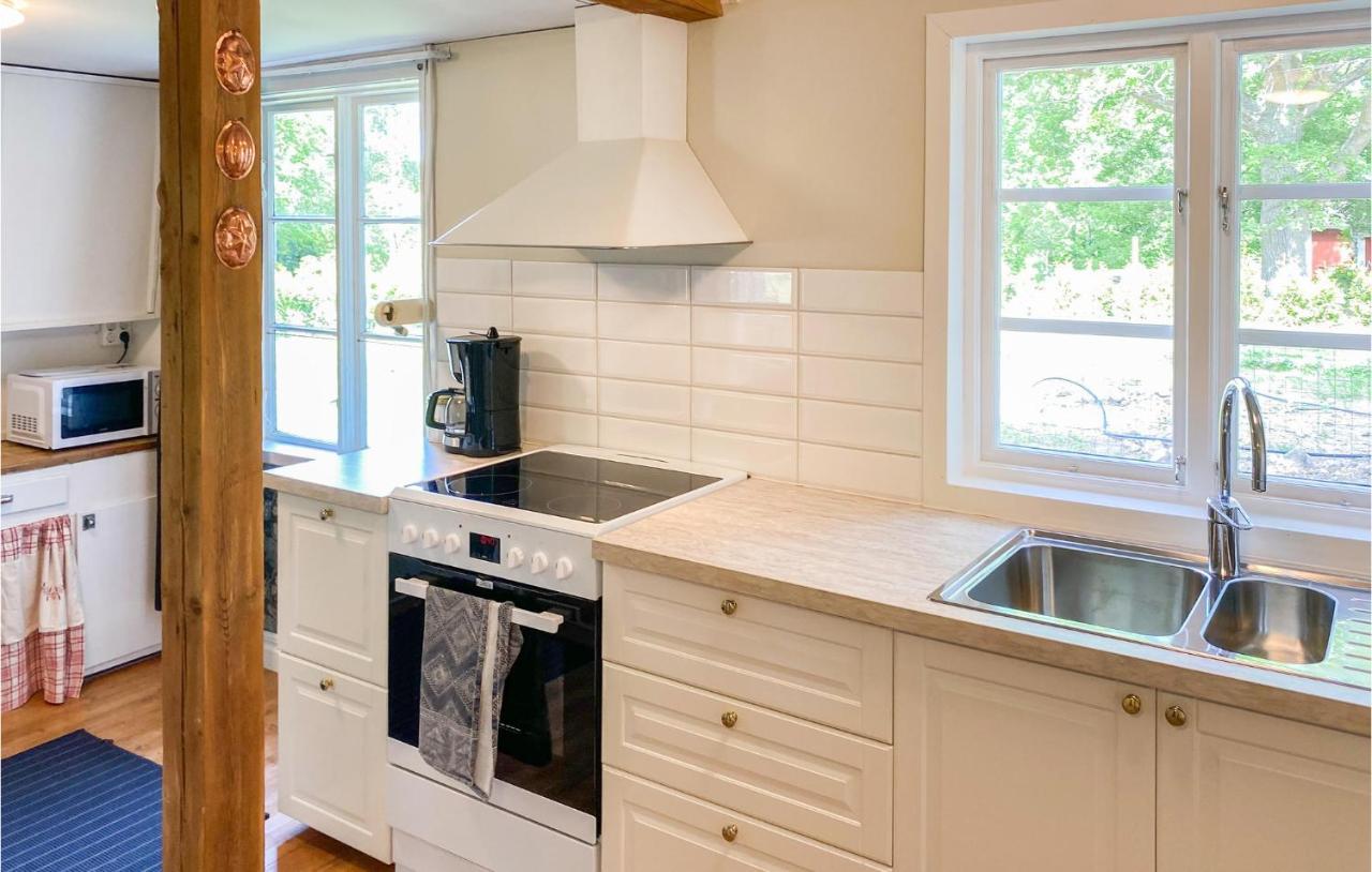 Amazing Home In Faerjestaden With Kitchen Экстерьер фото