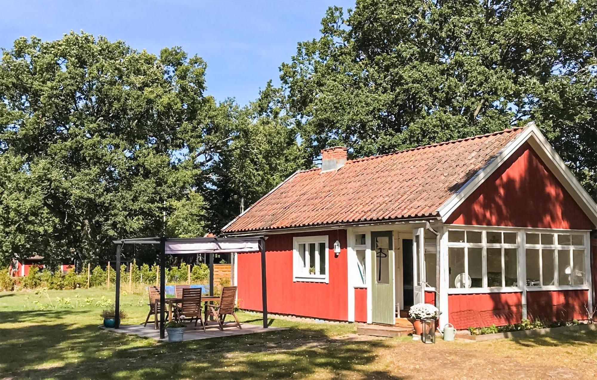 Amazing Home In Faerjestaden With Kitchen Экстерьер фото